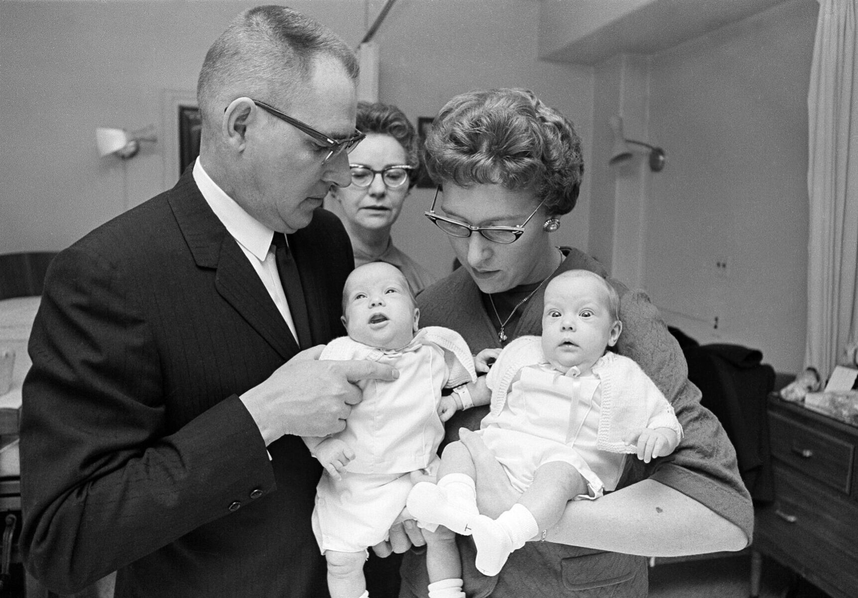 1963: Marry Ann Fischer